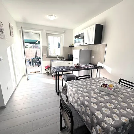 Πανσιόν Casa Vacanza Da Assunta 3*