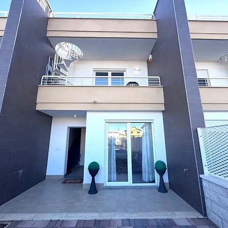 Casa A Due Passi Dal Mare-relax E Confort Vicino L'aeroporto Di Fiumicino Maison d'hôtes
